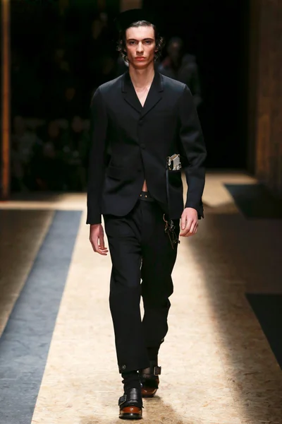 Look 33